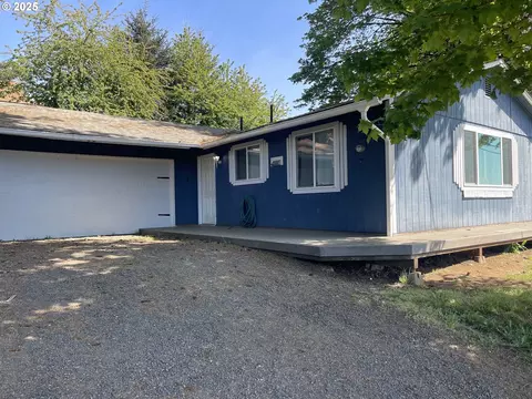 414 NW 5th St, Willamina, OR 97396