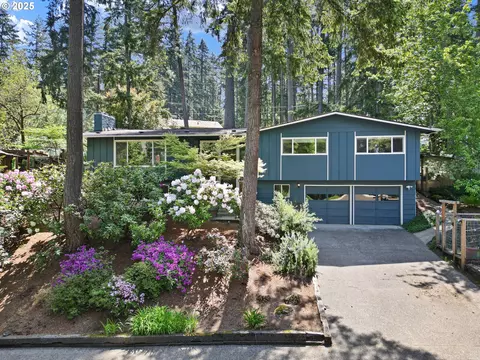 536 Kingswood Ave, Eugene, OR 97405