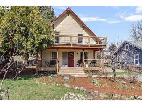 156 NE Hood St, White Salmon, WA 98672