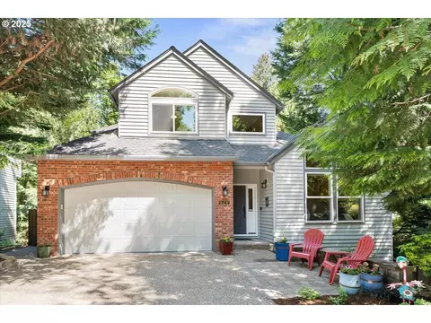 2742 SW Leah Ct, Portland, OR 97219
