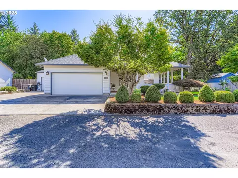 3817 NE Brogden St, Hillsboro, OR 97124