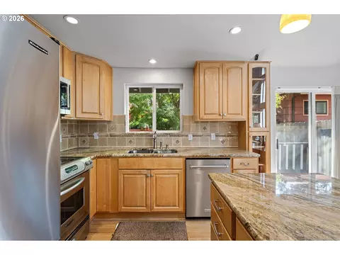Kitchen - 85 W 35th Pl, Eugene, OR 97405 photo 3 of 3