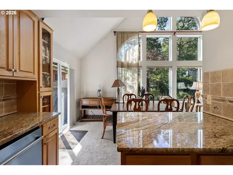 Dining - 85 W 35th Pl, Eugene, OR 97405 photo 1 of 3