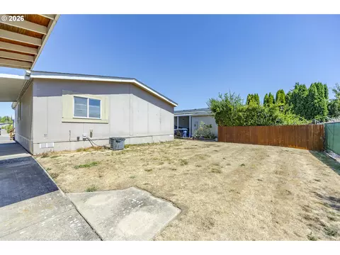 Exterior - 1699 N Terry St, Eugene, OR 97402 photo 2 of 4