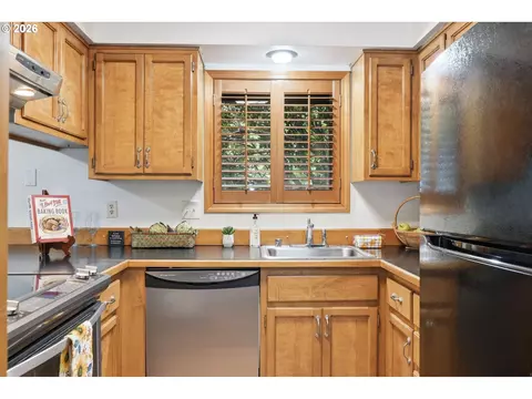 Kitchen - 1369 City View St, Eugene, OR 97402 photo 2 of 6