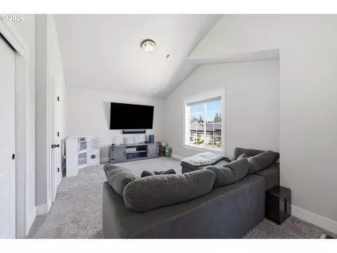 1582 Deschutes Ave, Eugene, OR 97408 photo 24