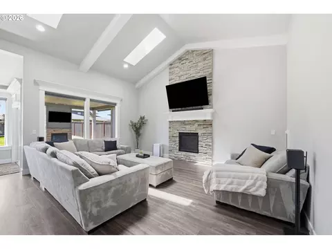1582 Deschutes Ave, Eugene, OR 97408 photo 5