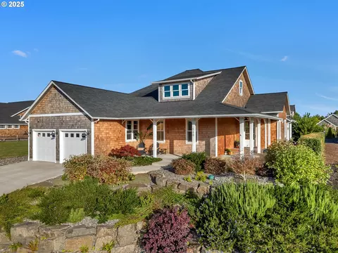 568 Browning Ln, Gearhart, OR 97138