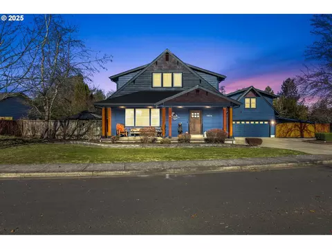1904 W 11th Ave, Junction City, OR 97448