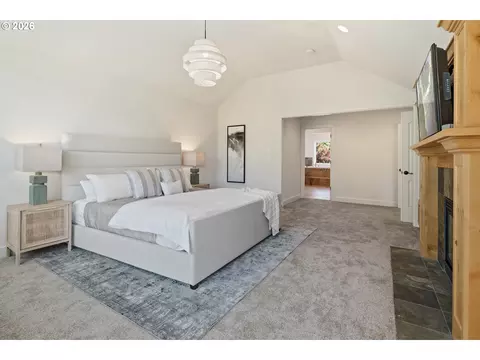 Bedroom - 4906 NW Highpoint Dr, Camas, WA 98607 photo 2 of 5