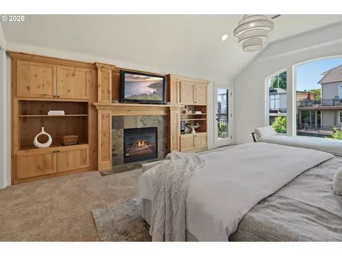 Bedroom - 4906 NW Highpoint Dr, Camas, WA 98607 photo 4 of 5