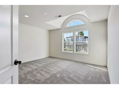Bedroom - 4906 NW Highpoint Dr, Camas, WA 98607 photo 5 of 5