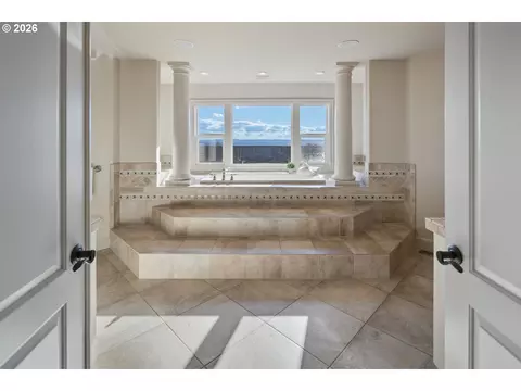 Bath - 4906 NW Highpoint Dr, Camas, WA 98607 photo 1 of 6