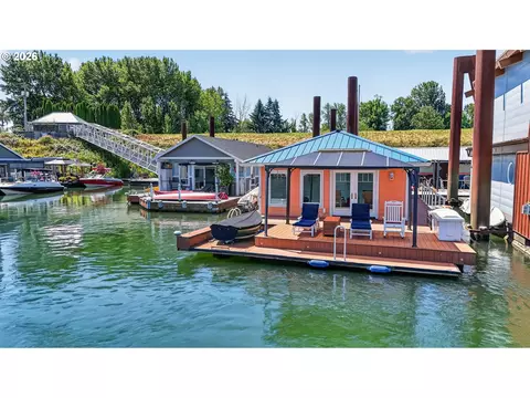 531 N Bridgeton Rd #2, Portland, OR 97217