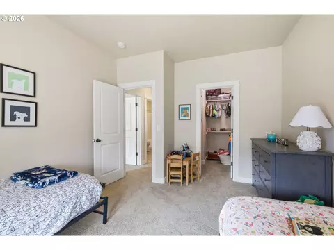 Bedroom - 6199 Graystone Loop, Springfield, OR 97478 photo 8 of 10
