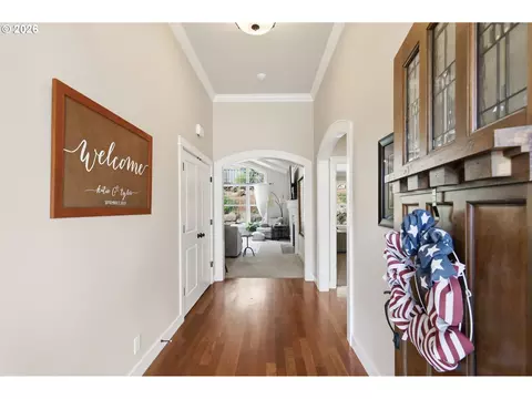 Entry Way - 6199 Graystone Loop, Springfield, OR 97478 photo 2 of 3