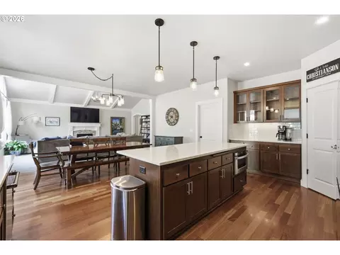 Kitchen - 6199 Graystone Loop, Springfield, OR 97478 photo 4 of 6