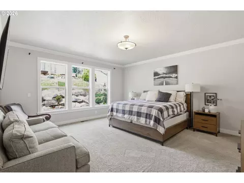 Bedroom - 6199 Graystone Loop, Springfield, OR 97478 photo 1 of 10