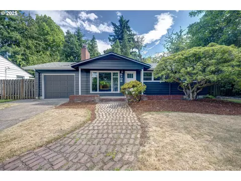 9706 SE Grant Ct, Portland, OR 97216