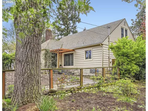 5323 NE 27th Ave, Portland, OR 97211