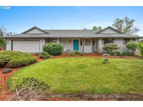 1050 NW Jackson St, Hillsboro, OR 97124