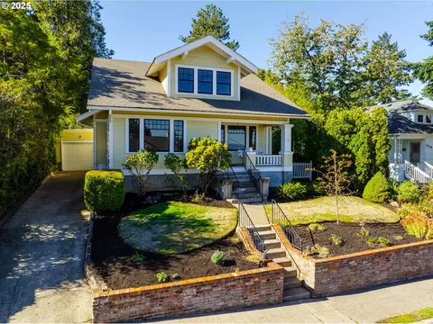 2036 Olive St, Eugene, OR 97405