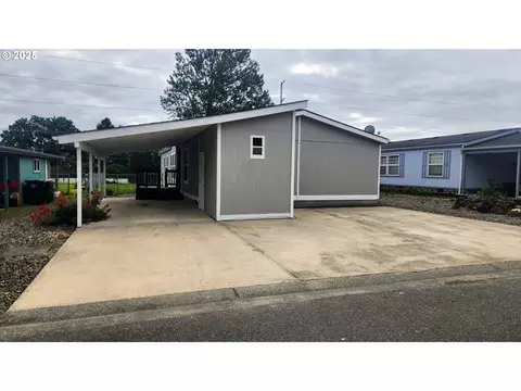 375 Metlako Way #17, Columbia City, OR 97018