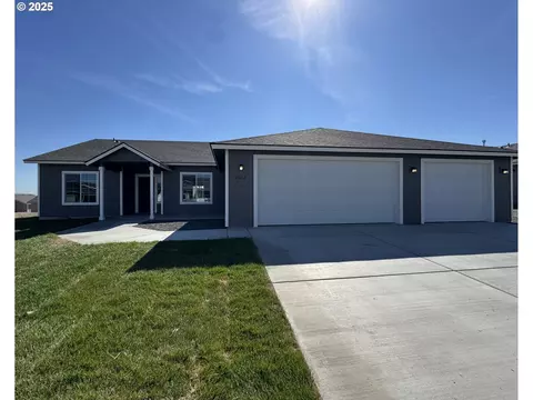 2861 Grouse St, Umatilla, OR 97882