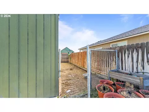 Exterior - 101 Falcon Ct, Boardman, OR 97818 photo 8 of 8