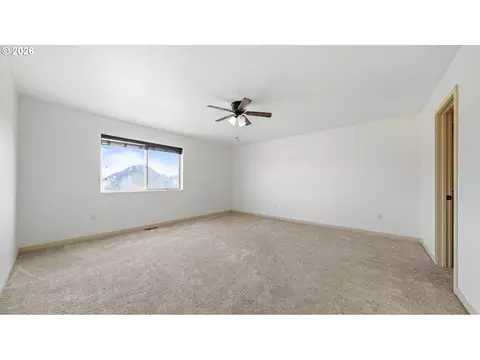 Bedroom - 101 Falcon Ct, Boardman, OR 97818 photo 5 of 6