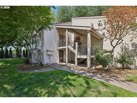 10141 SW Trapper Ter, Beaverton, OR 97008