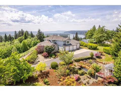 585 E Mcadams Rd, Longview, WA 98632