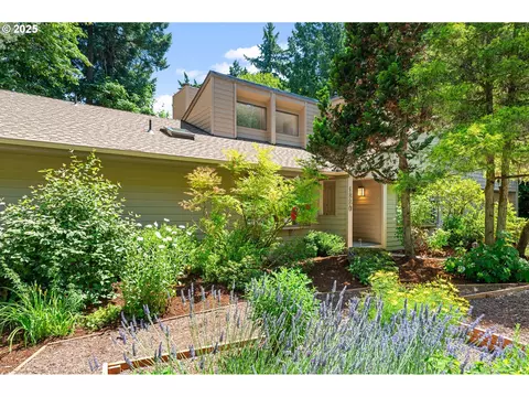 1320 SW Kari Ln, Portland, OR 97219