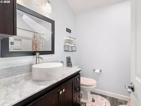 Bath - 182 SE Anderson Ln, Gresham, OR 97080 photo 6 of 7