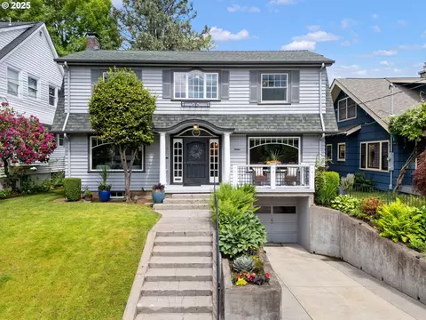 3925 SE Pine St, Portland, OR 97214