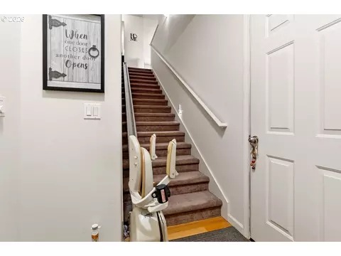 Entry Way - 4604 SW 11th St, Gresham, OR 97080 photo 1 of 1
