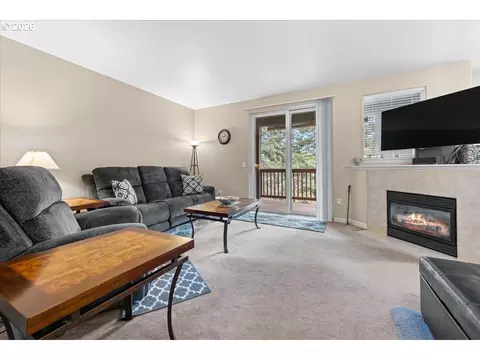 Living - 4604 SW 11th St, Gresham, OR 97080 photo 1 of 4