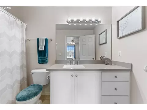 Bath - 4604 SW 11th St, Gresham, OR 97080 photo 1 of 4