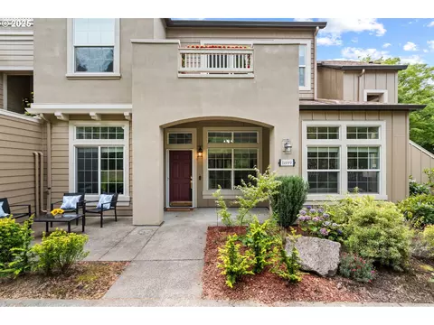 1899 NE Ashberry Dr, Hillsboro, OR 97124