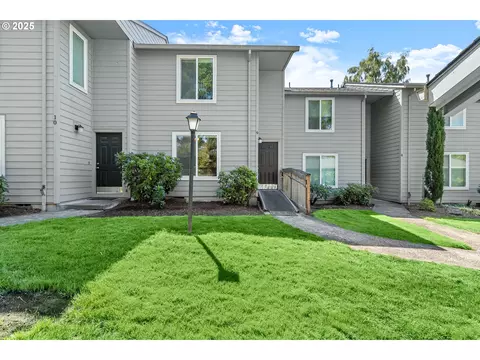 10900 SW 76th Pl #9, Portland, OR 97223
