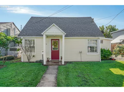 710 S River St, Newberg, OR 97132