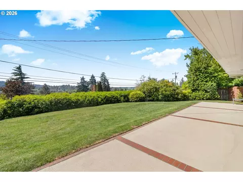 Exterior - 2860 Baker Blvd, Eugene, OR 97403 photo 4 of 4