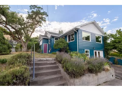307 N Ave, La Grande, OR 97850