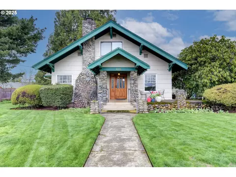 1329 C St, Washougal, WA 98671