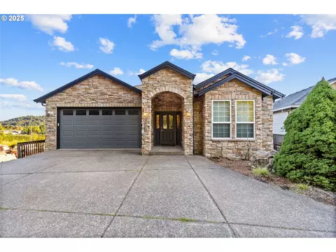 3412 NW 1st St, Gresham, OR 97030