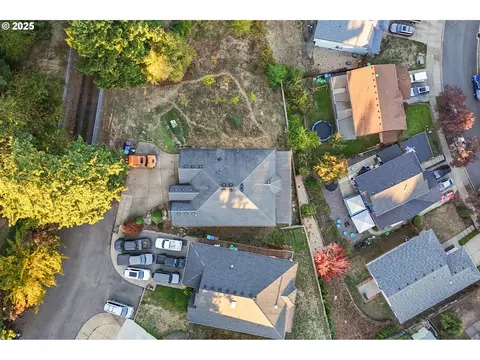 View/Area - 3412 NW 1st St, Gresham, OR 97030 photo 4 of 7