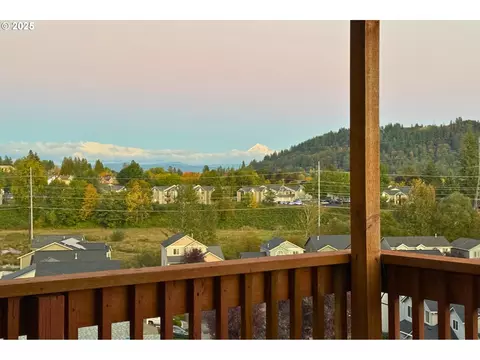 View/Area - 3412 NW 1st St, Gresham, OR 97030 photo 5 of 7