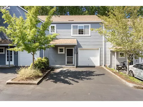 7169 SW Sagert St #103, Tualatin, OR 97062