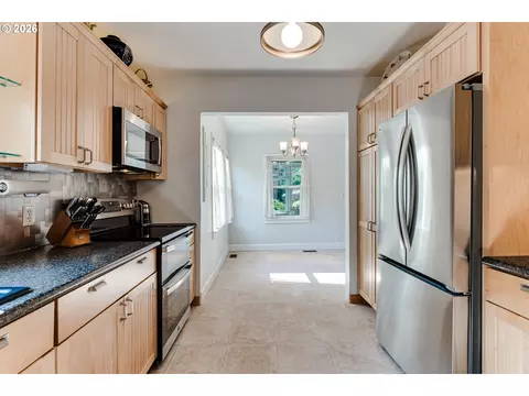 Kitchen - 374 E Main St, Lowell, OR 97452 photo 4 of 5