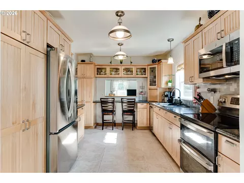 Kitchen - 374 E Main St, Lowell, OR 97452 photo 3 of 5